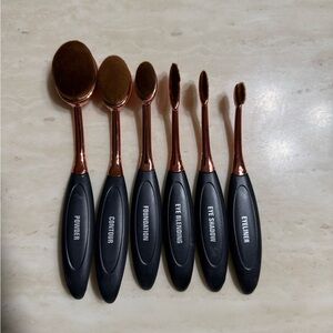 Makeup Revolution Rose Gold & Black 6-Piece Oval Brush Set